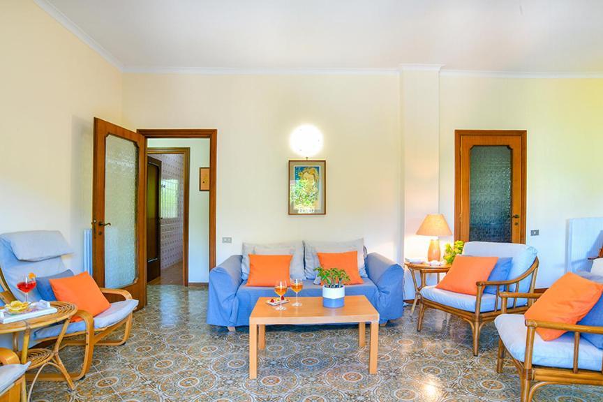 Villa Li Campi マッサ・ルブレンセ エクステリア 写真